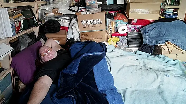 hadeszeuss2 online show from February 10, 2:43 pm