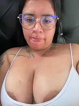 Devilsweet17 online show from March 8, 2:32 pm