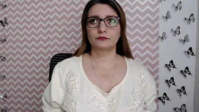 Amie Adams82  online show from January 20, 5:59 pm