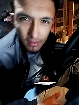 Snapshot of mosmar_20 chatting on December 11, 10:25 am mosmar 20 online show from December 11, 10:25 am