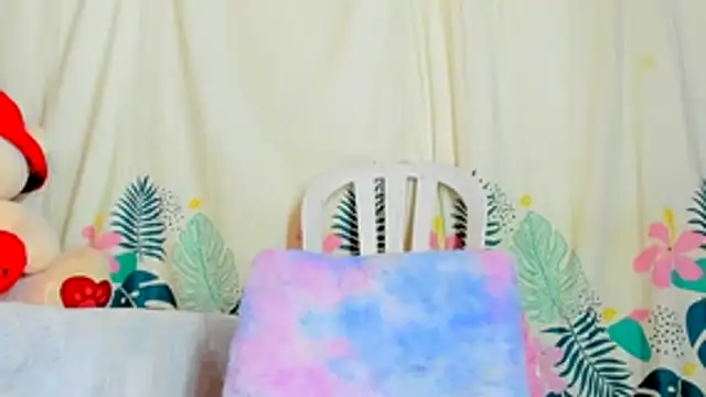 Snapshot of Dear_anne chatting on October 26, 6:47 pm Dear anne online show from October 26, 6:47 pm