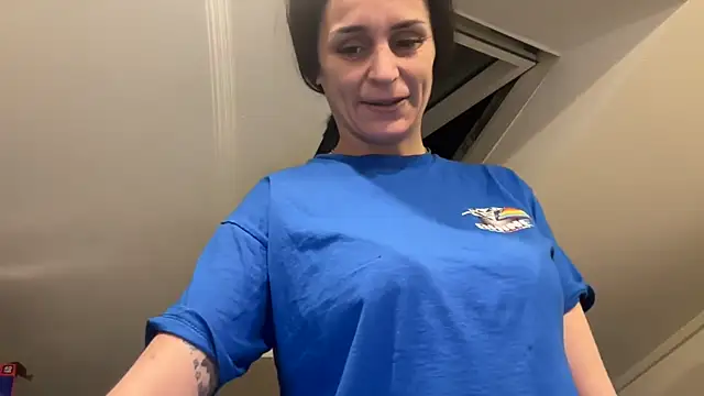 JeSuisUnTapin online show from January 5, 5:27 pm