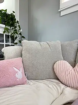 LoveShae  online show from March 11, 4:29 pm