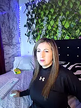 Snapshot of any_mour chatting on November 23, 6:41 pm any mour online show from November 23, 6:41 pm