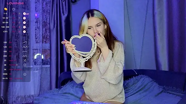 excited-kristi online show from December 13, 9:09 pm