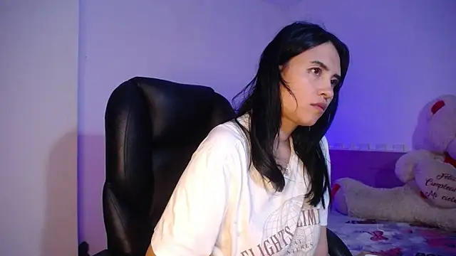 Snapshot of keelly_richaardson1 chatting on January 6, 10:47 pm keelly richaardson1 online show from January 6, 10:47 pm