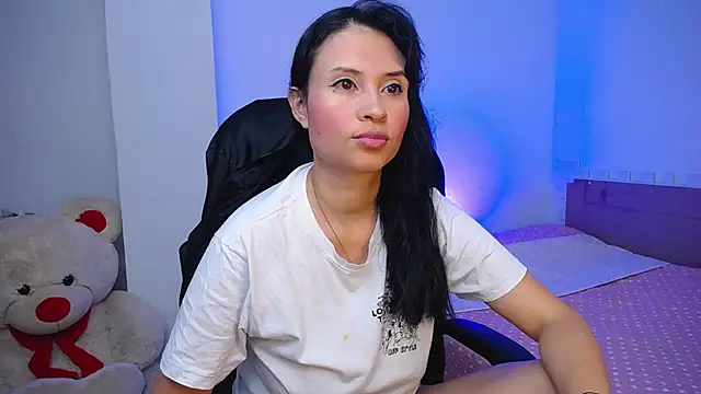 Snapshot of keelly_richaardson1 chatting on February 13, 9:27 pm keelly richaardson1 online show from February 13, 9:27 pm