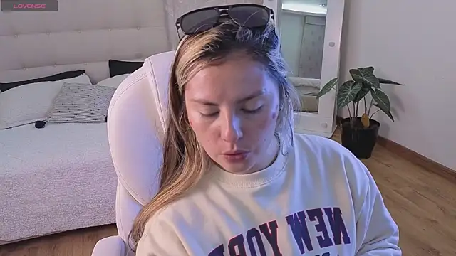 Snapshot of brandy_sweet_ chatting on September 27, 3:39 pm brandy sweet  online show from September 27, 3:39 pm
