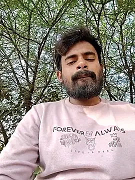 Snapshot of rayhan085 chatting on December 15, 9:02 am rayhan085 online show from December 15, 9:02 am