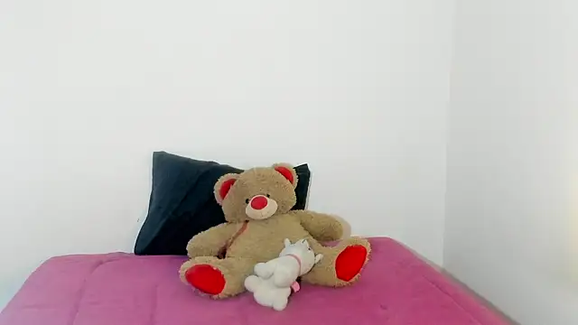 Snapshot of ericbana__ chatting on November 15, 3:15 am ericbana online show from November 15, 3:15 am