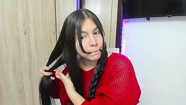 Emily Rowley online show from January 11, 9:20 pm