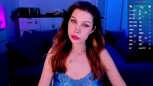 tenderdreams online show from November 8, 8:18 pm