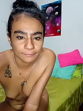 Snapshot of Leslly_ chatting on December 11, 9:52 am Leslly online show from December 11, 9:52 am