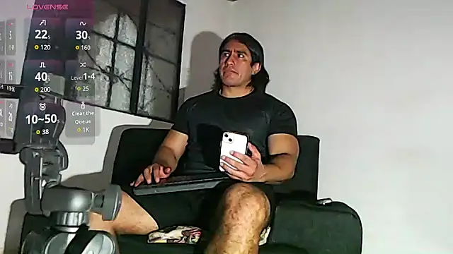 Snapshot of willian_m777 chatting on October 30, 3:52 am willian m777 online show from October 30, 3:52 am