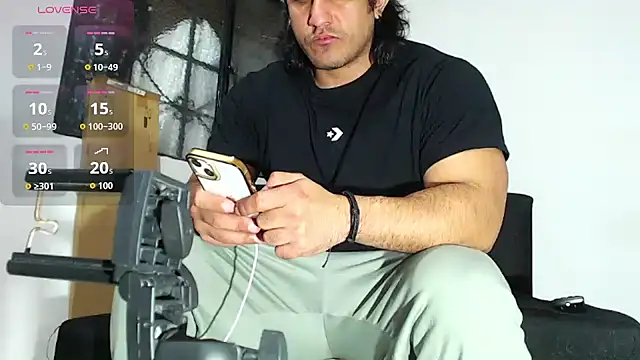 Snapshot of willian_m777 chatting on November 25, 4:23 am willian m777 online show from November 25, 4:23 am