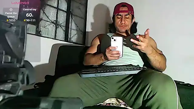 Snapshot of willian_m777 chatting on December 4, 4:22 am willian m777 online show from December 4, 4:22 am