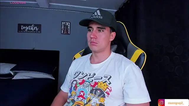 owengray2n online show from October 18, 1:52 am