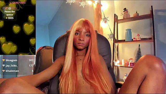 Snapshot of alikahouston4 chatting on December 9, 9:39 am alikahouston4 online show from December 9, 9:39 am