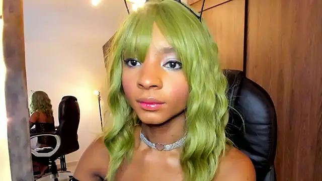 Snapshot of alikahouston4 chatting on February 1, 7:13 pm alikahouston4 online show from February 1, 7:13 pm