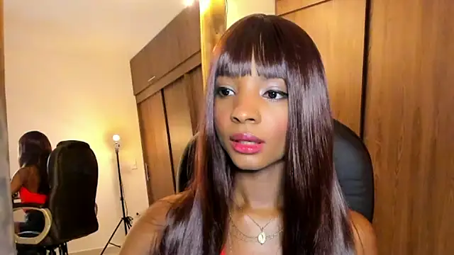 Snapshot of alikahouston4 chatting on March 19, 6:35 am alikahouston4 online show from March 19, 6:35 am