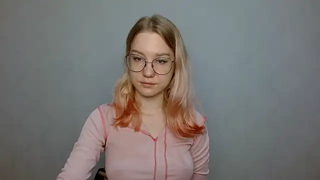 cindi hot online show from January 12, 9:40 am