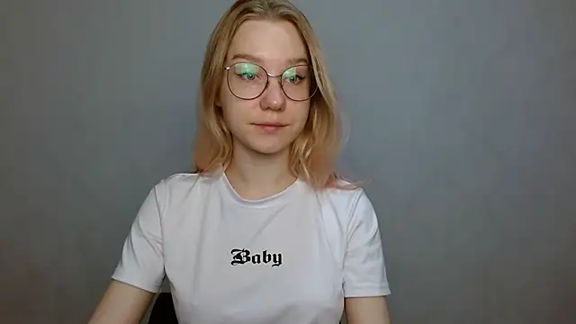 cindi hot online show from January 13, 10:14 am