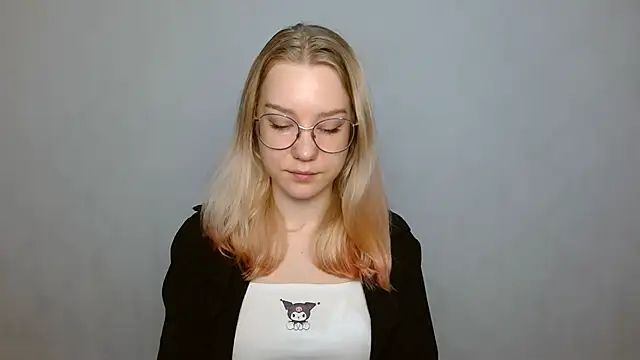 cindi hot online show from January 21, 10:19 am