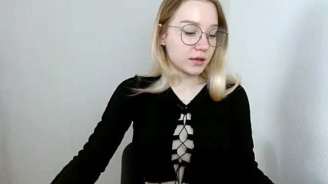 cindi hot online show from March 14, 8:10 am