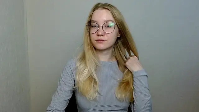 Snapshot of cindi_hot chatting on November 11, 8:47 am cindi hot online show from November 11, 8:47 am