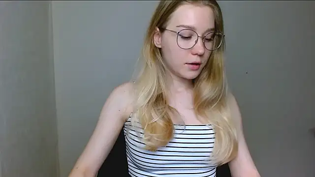 Snapshot of cindi_hot chatting on December 20, 3:19 pm cindi hot online show from December 20, 3:19 pm