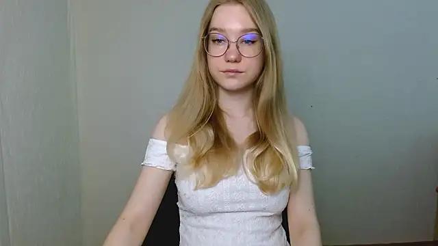 cindi hot online show from March 22, 11:02 am