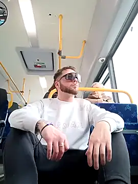 Snapshot of 1ninefellababy chatting on March 9, 12:53 pm 1ninefellababy online show from March 9, 12:53 pm