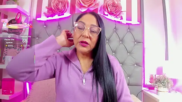 Gina Myers online show from November 4, 12:26 pm