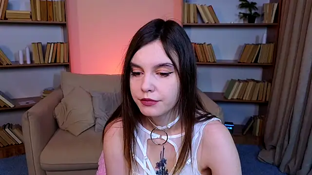 SusieMorris online show from January 25, 1:54 am