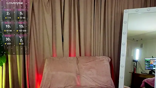 SusieMorris online show from February 19, 5:27 am