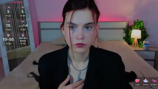 SusieMorris online show from November 10, 9:41 am