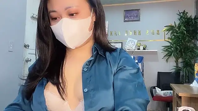 Snapshot of Bamboo_Swetie chatting on December 7, 2:57 pm Bamboo Swetie online show from December 7, 2:57 pm