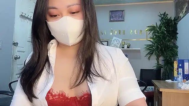 Snapshot of Bamboo_Swetie chatting on December 15, 10:47 pm Bamboo Swetie online show from December 15, 10:47 pm