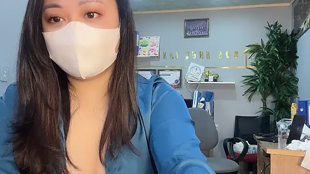 Snapshot of Bamboo_Swetie chatting on December 18, 3:47 am Bamboo Swetie online show from December 18, 3:47 am