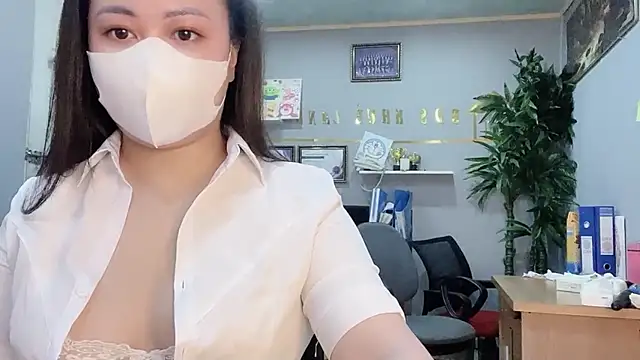 Snapshot of Bamboo_Swetie chatting on January 23, 6:17 am Bamboo Swetie online show from January 23, 6:17 am