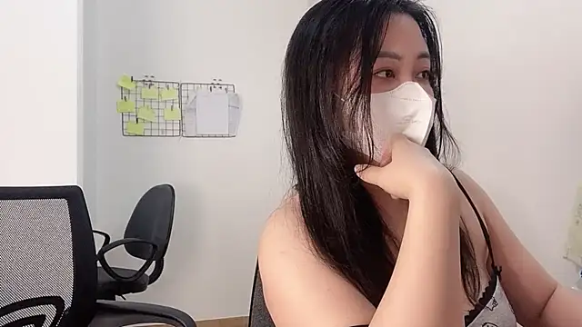 Snapshot of Bamboo_Swetie chatting on March 9, 2:32 pm Bamboo Swetie online show from March 9, 2:32 pm