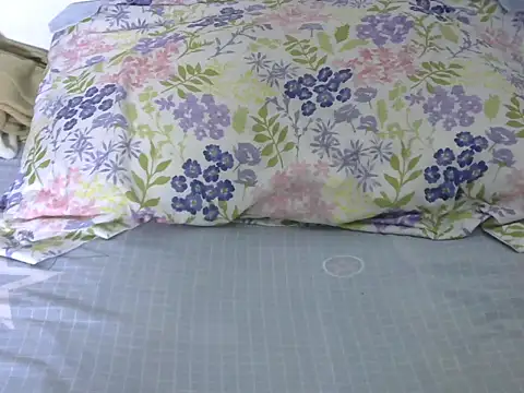 Snapshot of dark_sugar404 chatting on March 3, 10:10 pm dark sugar404 online show from March 3, 10:10 pm