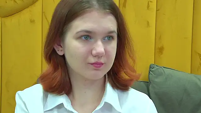 LessySmith online show from April 24, 4:09 pm