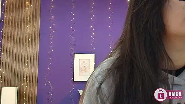 Snapshot of alina_martinelli chatting on March 9, 12:20 pm alina martinelli online show from March 9, 12:20 pm