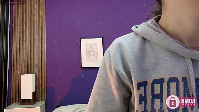 Snapshot of alina_martinelli chatting on March 15, 1:29 pm alina martinelli online show from March 15, 1:29 pm