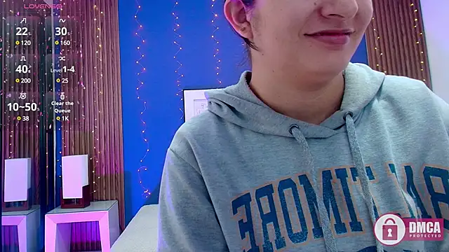 Snapshot of alina_martinelli chatting on March 21, 11:55 am alina martinelli online show from March 21, 11:55 am