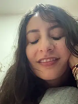 Snapshot of alina_martinelli chatting on October 14, 11:49 pm alina martinelli online show from October 14, 11:49 pm