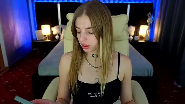 Lexi Si online show from September 29, 6:07 am