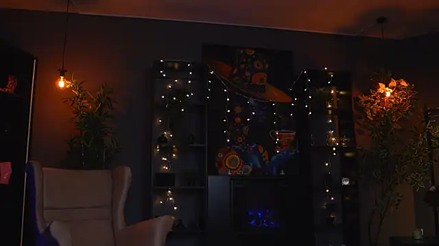 Evelyn Evyyy online show from December 19, 7:32 pm