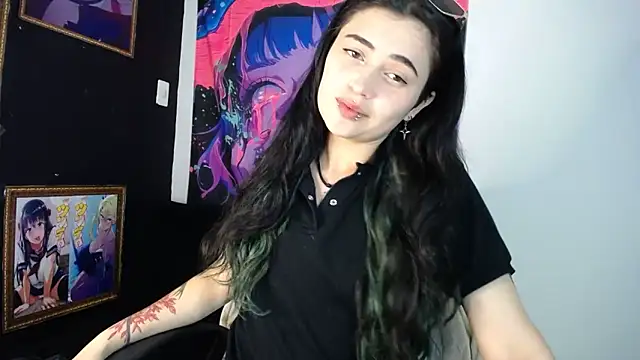 Snapshot of Nylaahh_ chatting on October 18, 8:31 pm Nylaahh online show from October 18, 8:31 pm